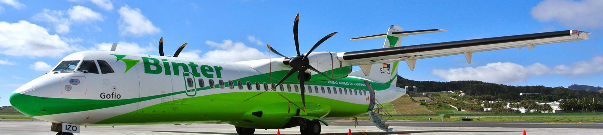Arrival to La Gomera by airplane