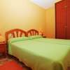 Das Schlafzimmer mit getrennten Betten 